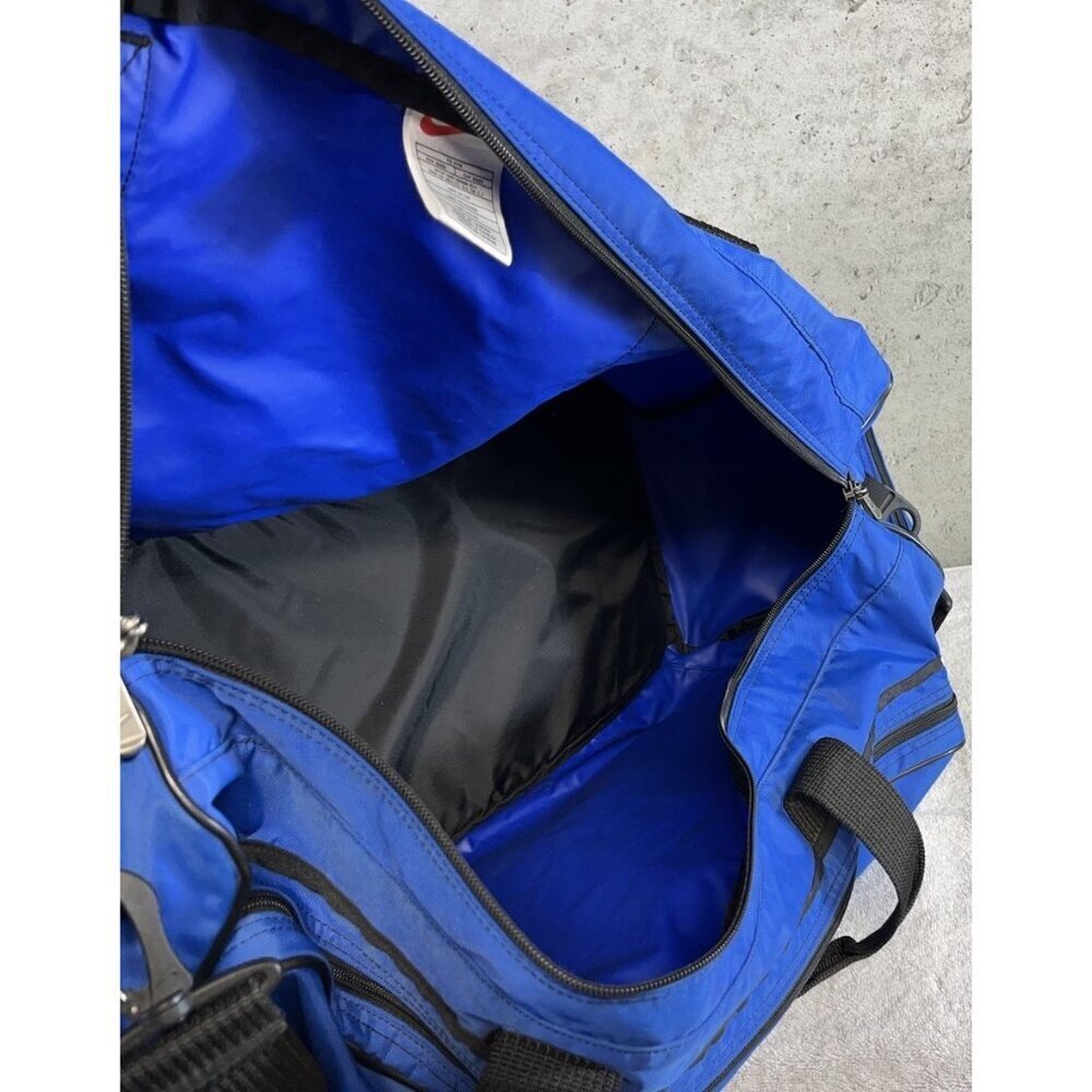 Vintage XL 90s Blue Nike Travel Duffle Gym Bag Embroidered Swoosh Logo Nylon - Picture 11 of 16